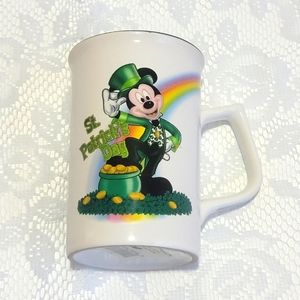 Vintage Disney St. Partick's Day Mickey Mouse with Pot of Gold Rainbow Green Mug